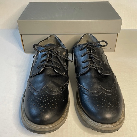 Boy’s Kenneth Cole Dress Shoes - Picture 2 of 8